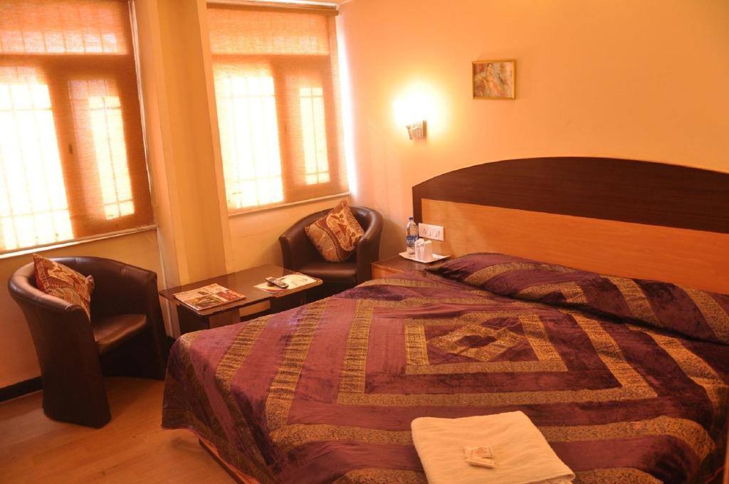 Hotel Prestige Shimla Bilik gambar